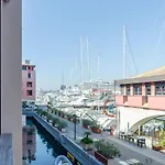 Dock Of The Bay, Appartement *