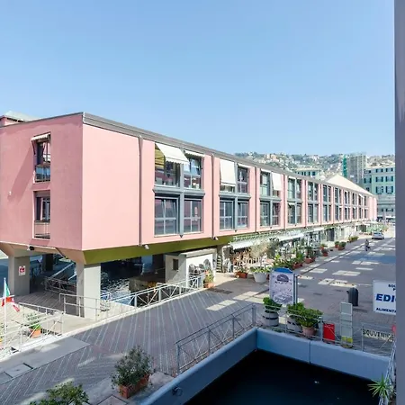 Dock Of The Bay Genova: Waterfront With Porto Antico Views Apartment