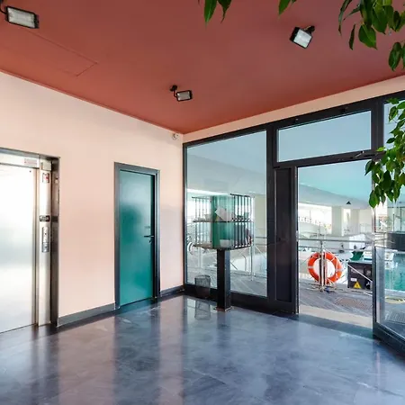 Apartment Dock Of The Bay Genova: Waterfront With Porto Antico Views Genoa