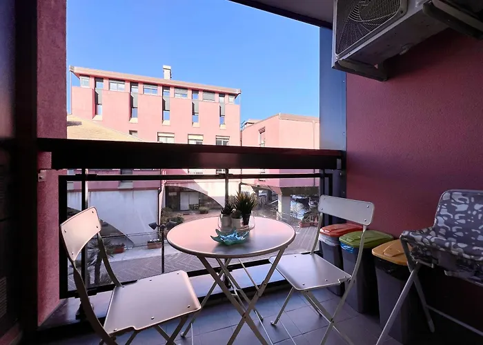 Apartment Dock Of The Bay Genova: Waterfront With Porto Antico Views
