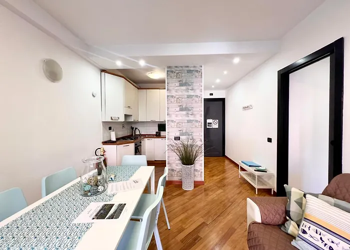 Apartment Dock Of The Bay Genova: Waterfront With Porto Antico Views *