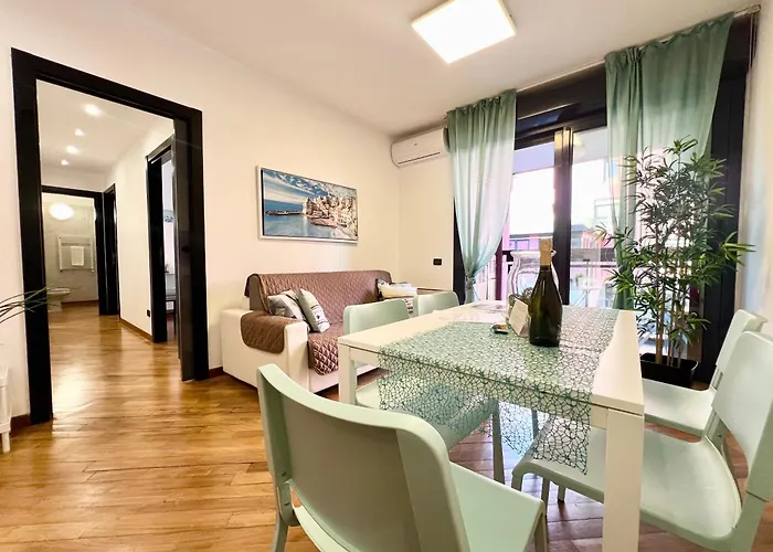 Apartment Dock Of The Bay Genova: Waterfront With Porto Antico Views *